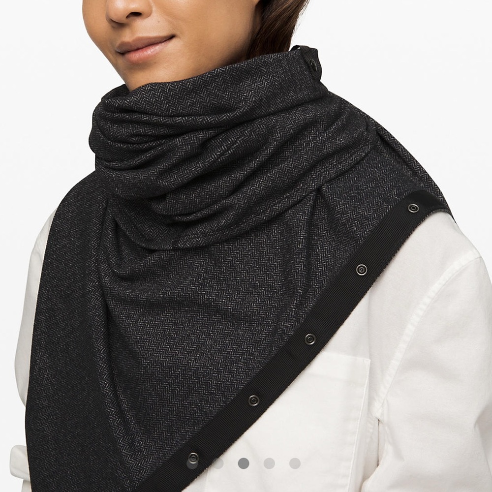 Lululemon vinyasa scarf